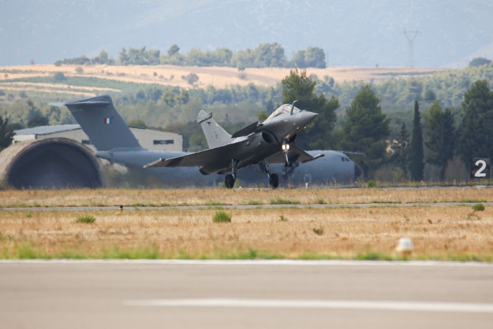 ZEA zbroi się we Francji. Rekordowy kontrakt na Rafale