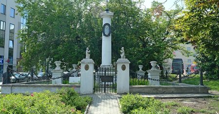 Miasto odnawia historyczne mogiły. Prace na cmentarzu przy ul. Głuskiej