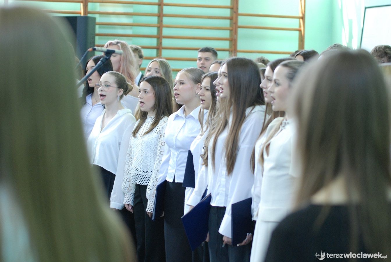 zakończenie roku maturzystów w I LO im. Ziemi Kujawskiej