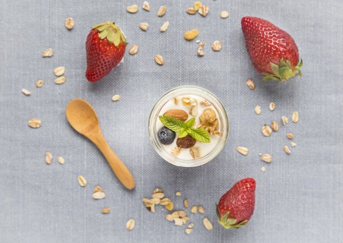 Skyr może być traktowany jako alternatywa dla jogurtu naturalnego.
