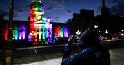 LGBT. Ostrzeżenia przed homofobią dla użytkowników Tindera