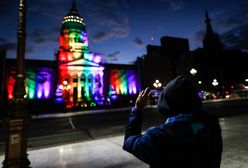 LGBT. Ostrzeżenia przed homofobią dla użytkowników Tindera