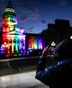 LGBT. Ostrzeżenia przed homofobią dla użytkowników Tindera
