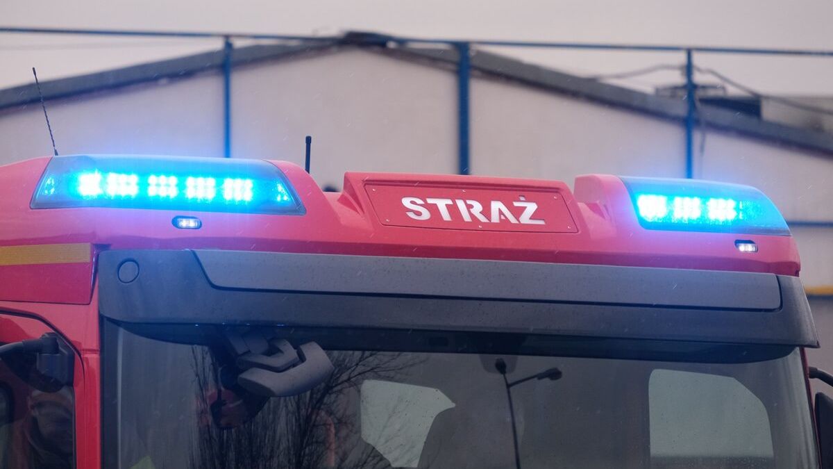 Wóz straży pożarnej na sygnale