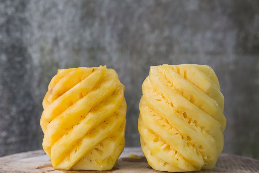 4 korzyści z jedzenia ananasa jesienią i zimą