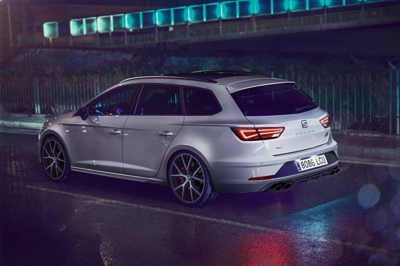 Leon ST Cupra Carbon Edition. Kolejna limitowana edycja od Seata