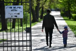 Koronawirus. Ojciec ucznia chce pozwać szkołę za maseczki