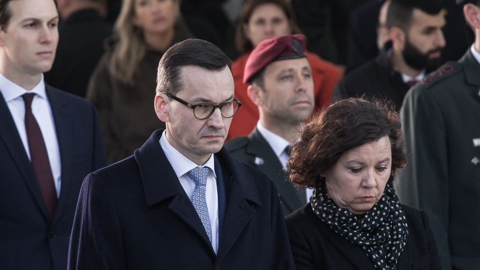 Zlozenie wiencow pod pomnikiem Bohaterow Getta w Warszawie14.02.2019 Warszawa , ulica Zamenhofa . Pomnik Bohaerow Getta . Premier Mateusz Morawiecki (L), zona premiera Mateusza Morawieckiego Iwona Morawiecka (P) podczas zlozenia wiencow pod pomnikiem Bohaterow Getta .
Fot. Adam Stepien / Agencja Wyborcza.plFot. Adam Stepien / Agencja Wyborcza.plmike pence, usa, stany zjednoczone, wiceprezydent, mateusz morawiecki, pomnik bohaterow getta, uroczystosc, Binjamin Netanjahu, muranow, anielewicza, pomniki, skladanie, zlozenie, wieniec, kwiaty, uroczystosci, zydzi, /FR/