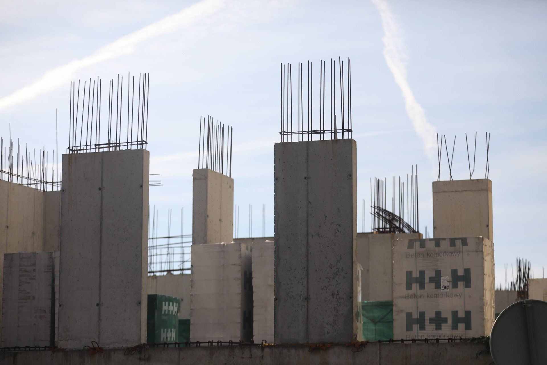 31.10.2025 GLIWICE OSIEDLE APARTAMENTY DABROWSKIEGO TRAUGUTTA DABROWSKIEGO FOT. MARZENA BUGALA-ASTASZOW/ /DZIENNIK ZACHODNI/ POLSKA PRESS