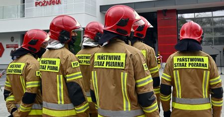 Pożar w Michałowicach pod Krakowem. Palił się sklep i restauracja