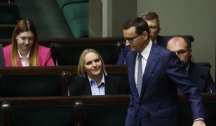 Chciała mieć zdjęcie z byłym premierem. Cierpliwie czekała w kolejce