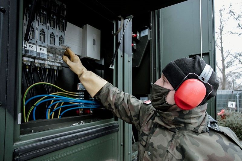 Obok szpitala tymczasowego w Lublinie stanęła elektrownia polowa