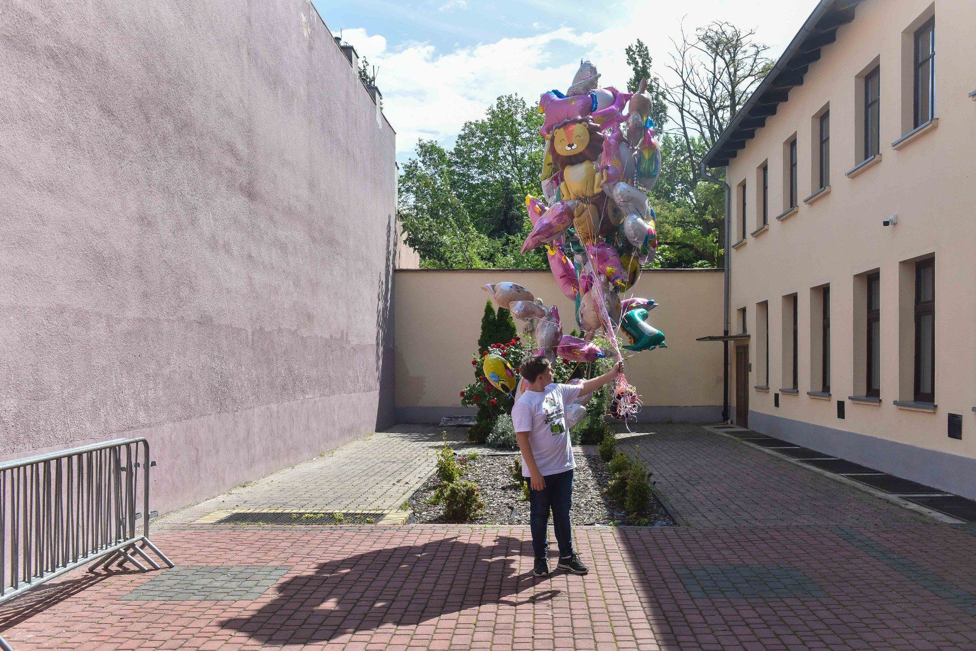 Mimo że weekend zapowiada się deszczowo, nie wszyscy mają zamiar siedzieć w domu. W kulturze dzieje się sporo – od wernisaży, przez spotkania, do zwiedzania różnych miejsc.