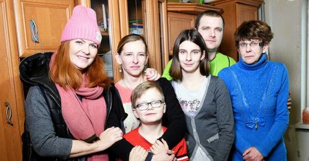Wichura pozbawiła rodzinę dachu nad głową. Program “Nasz nowy dom” odmienił jej życie