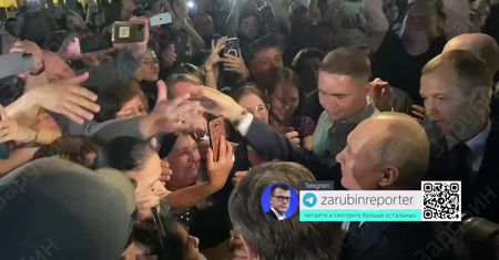 Putin w Derbencie. Wszedł w tłum ludzi [RELACJA NA ŻYWO]