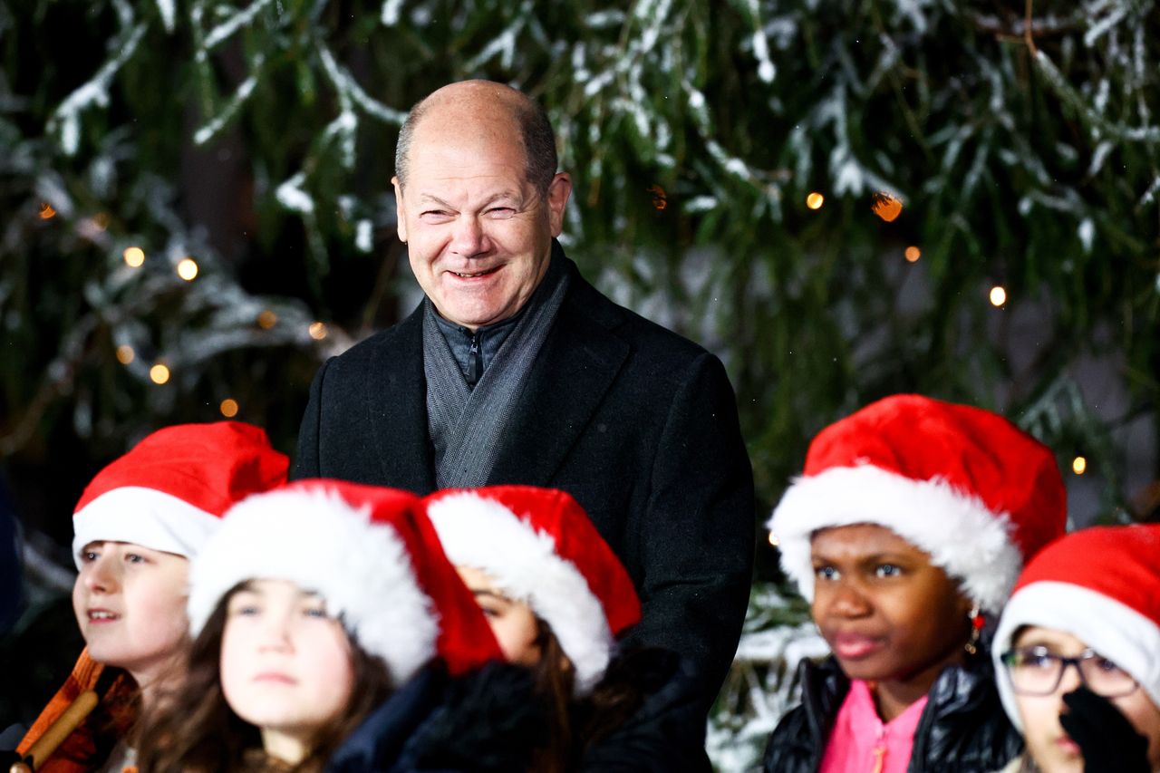 The Chancellor of Germany, Olaf Scholz, has reasons to be happy before Christmas.