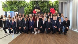 Bal ósmoklasistów 2025 z Kolegium Kujawskiego w Aleksandrowie Kujawskim