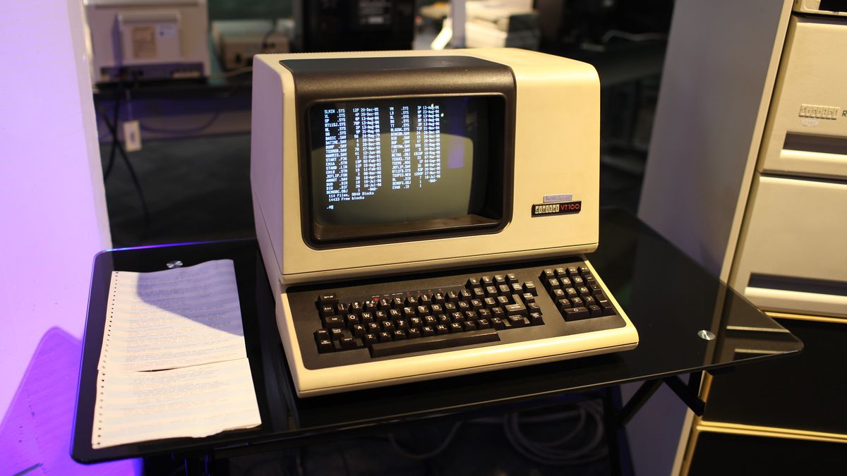 Suckless: czym jest "mniej okropne oprogramowanie"? (fot. Jason Scott CC BY 2.0)