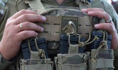 Atak cywilów na żołnierzy. Incydent w Ukrainie