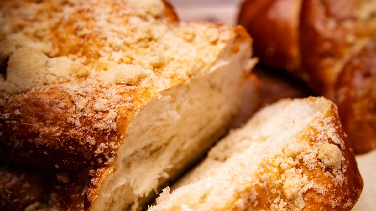 Wybijane kaszubskie ciasto jest maślane, puszyste i lekkie