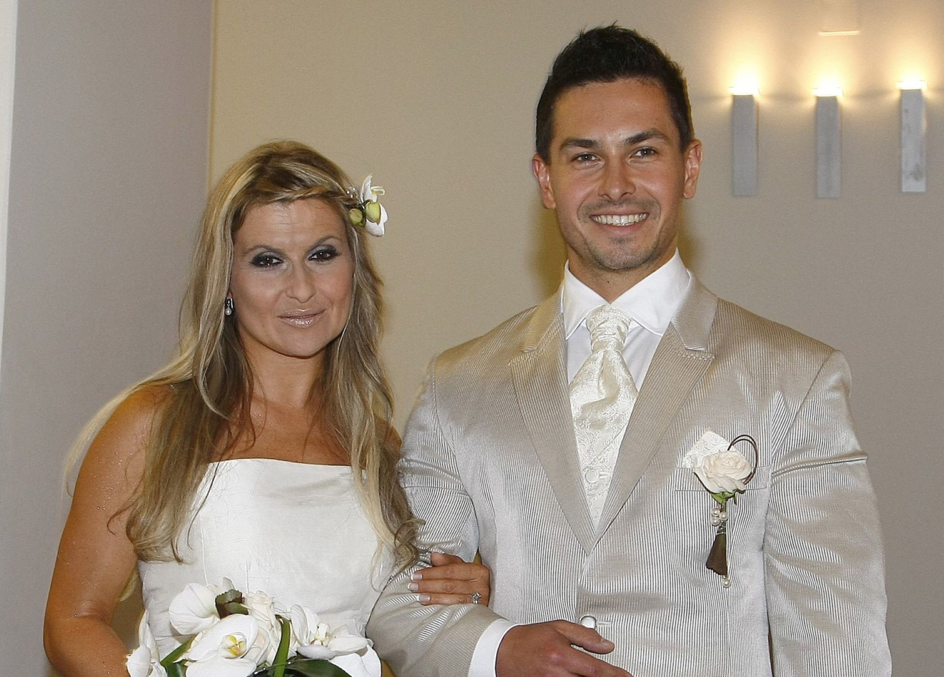 Katarzyna Skrzynecka i Marcin Łopucki w dniu ślubu