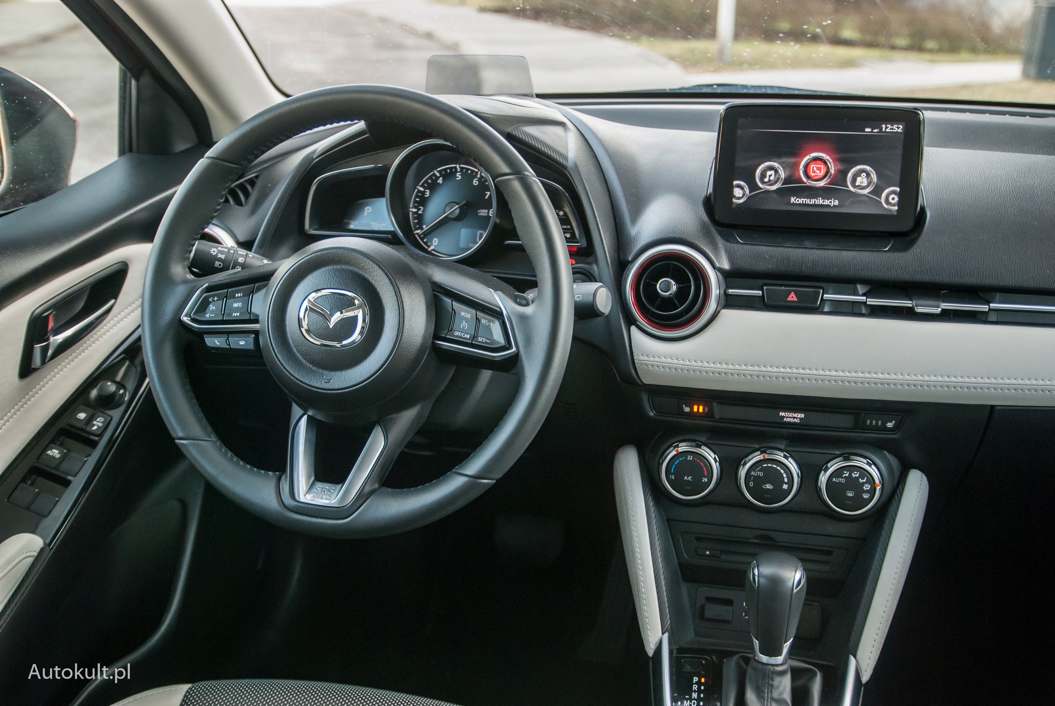 Mazda 2 - wnętrze