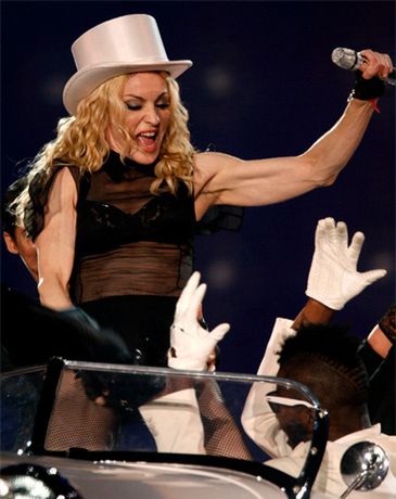 Madonna kopuluje z głośnikiem i gitarą!