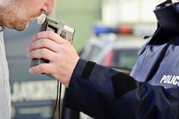 Opoczno: Trzeźwy poranek w mieście. Policyjne kontrole z alkomatem