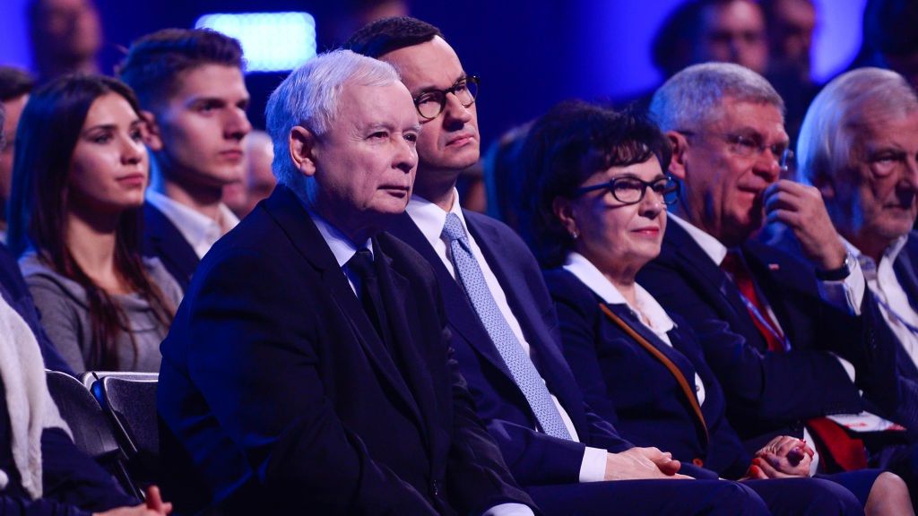 Premier Mateusz Morawiecki przekonuje, że rząd stara się wspierać samorządy we wszystkich działaniach. Te jednak mówią, że najgorsze przed nimi