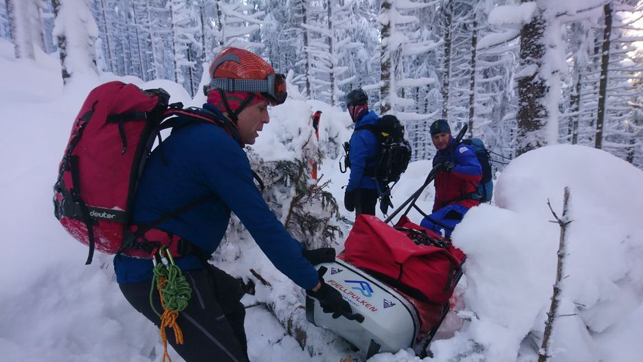 Śnieżnik. Tragedia w górach. Nie żyje ok. 30-letni mężczyzna