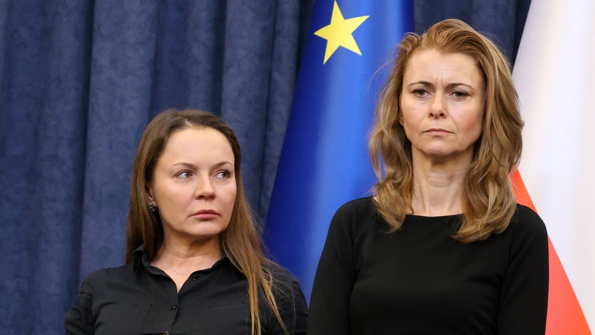 O?wiadczenie prezydenta Dudy ws. Kami?skiego i W?sika
Fot. Piotr Molecki/East News,  Warszawa, 23.01.2024. Oswiadczenie prezydenta Andrzeja Dudy ws. Macieja Wasika i Mariusza Kaminskiego, w Palacu Prezydenckim. Prezydent poinformowal, ze wydano postanowienie w przedmiocie prawa laski.
N/z: Barbara Kaminska, Roma Wasik
Piotr Molecki