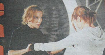 Steczkowska uczy się jeździć na łyżwach (FOTO)