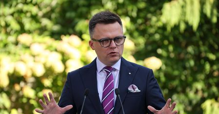 Zwrócił się do dziennikarza Republiki. Spięcie na konferencji Hołowni