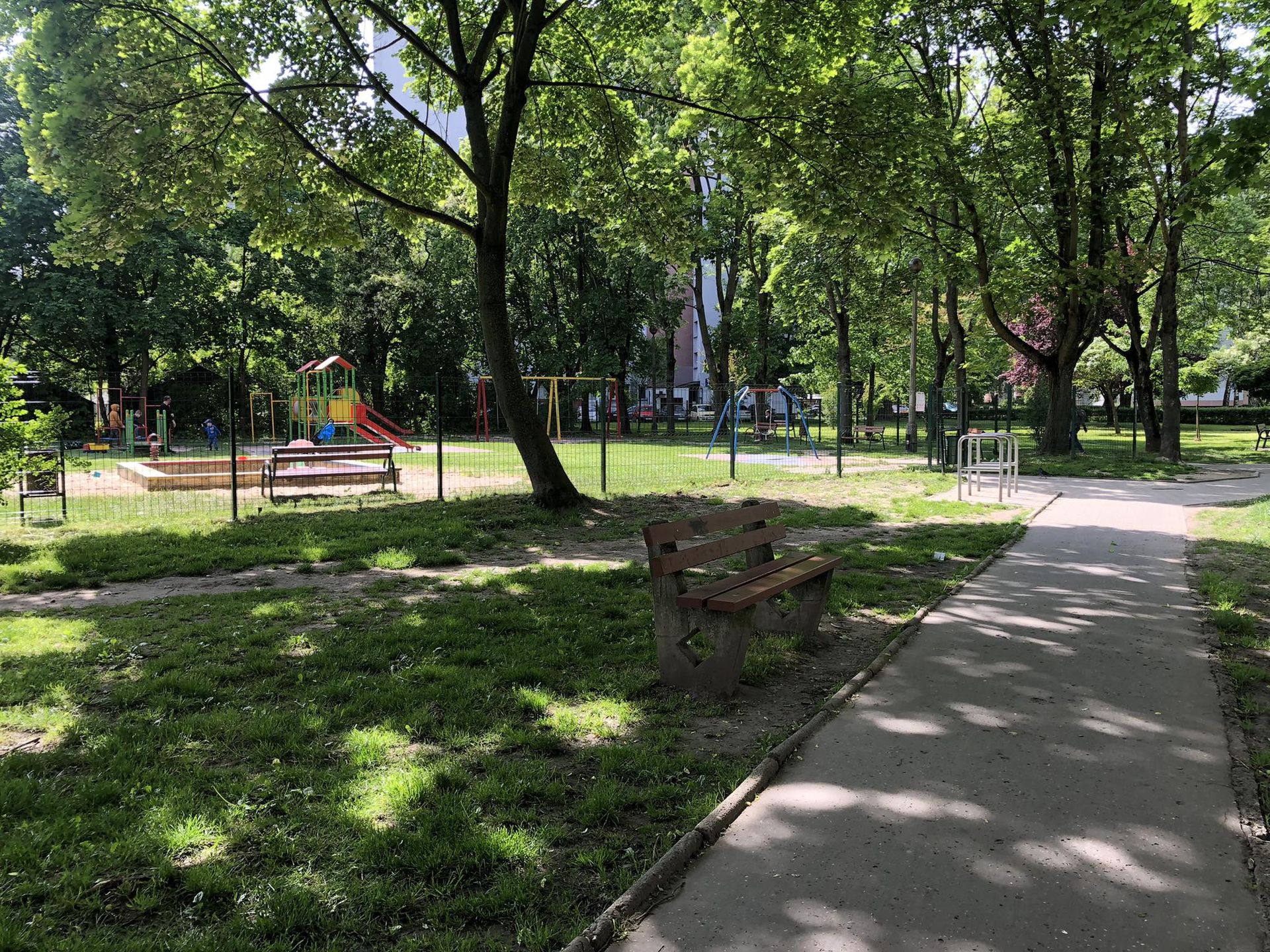 Plac zabaw na osiedlu Podwawelskim. Zdjęcie podesłane przez rozmówczynię