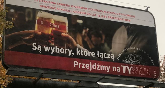 „Są wybory, które łączą” w reklamach piwa Tyskie