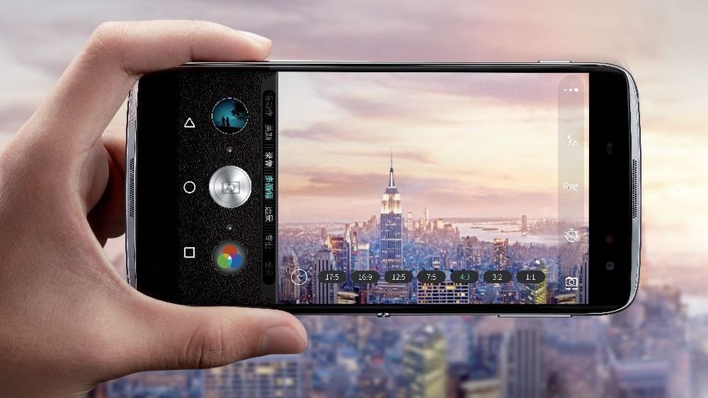 TCL 950 oficjalnie. Oto protoplasta Alcatela Idol 4 Pro 1