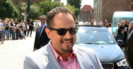 Prawnik POGRĄŻA EGURROLĘ? Domaga się usunięcia informacji o śledztwie!