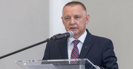 Medialne show, aby odwołać prezesa NIK? Syn Banasia komentuje zatrzymanie
