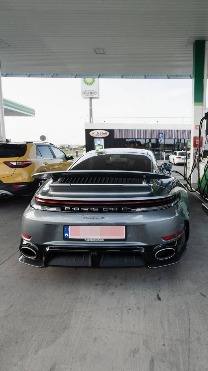 Książulo pochwalił się zakupem Porsche