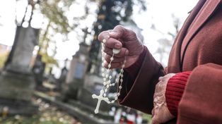 Czym się różni Dzień Zaduszny od Wszystkich Świętych?