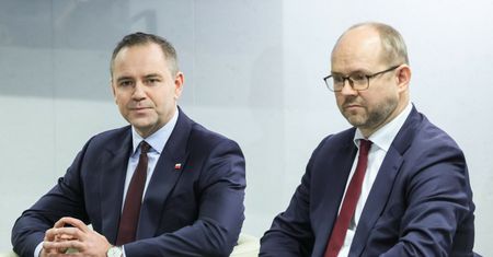 Człowiek Nawrockiego ws. Czarzastego i USA. "Powoduje napięcia"