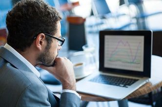 KRD: 32% firm ocenia pozytywnie swoją bieżącą sytuację ekonomiczną