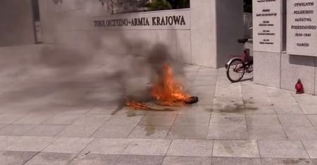 Podpalił się pod Sejmem. Teraz wyjaśnia, dlaczego to zrobił