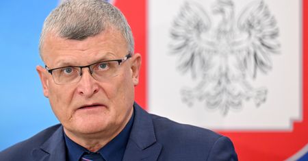 Błonica we Wrocławiu. Sanepid szuka osób, które podróżowały z chorym chłopcem