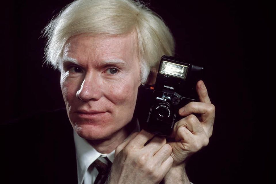 Fotografie dokumentujące 10 lat życia Andego Warhola dostępne w internecie