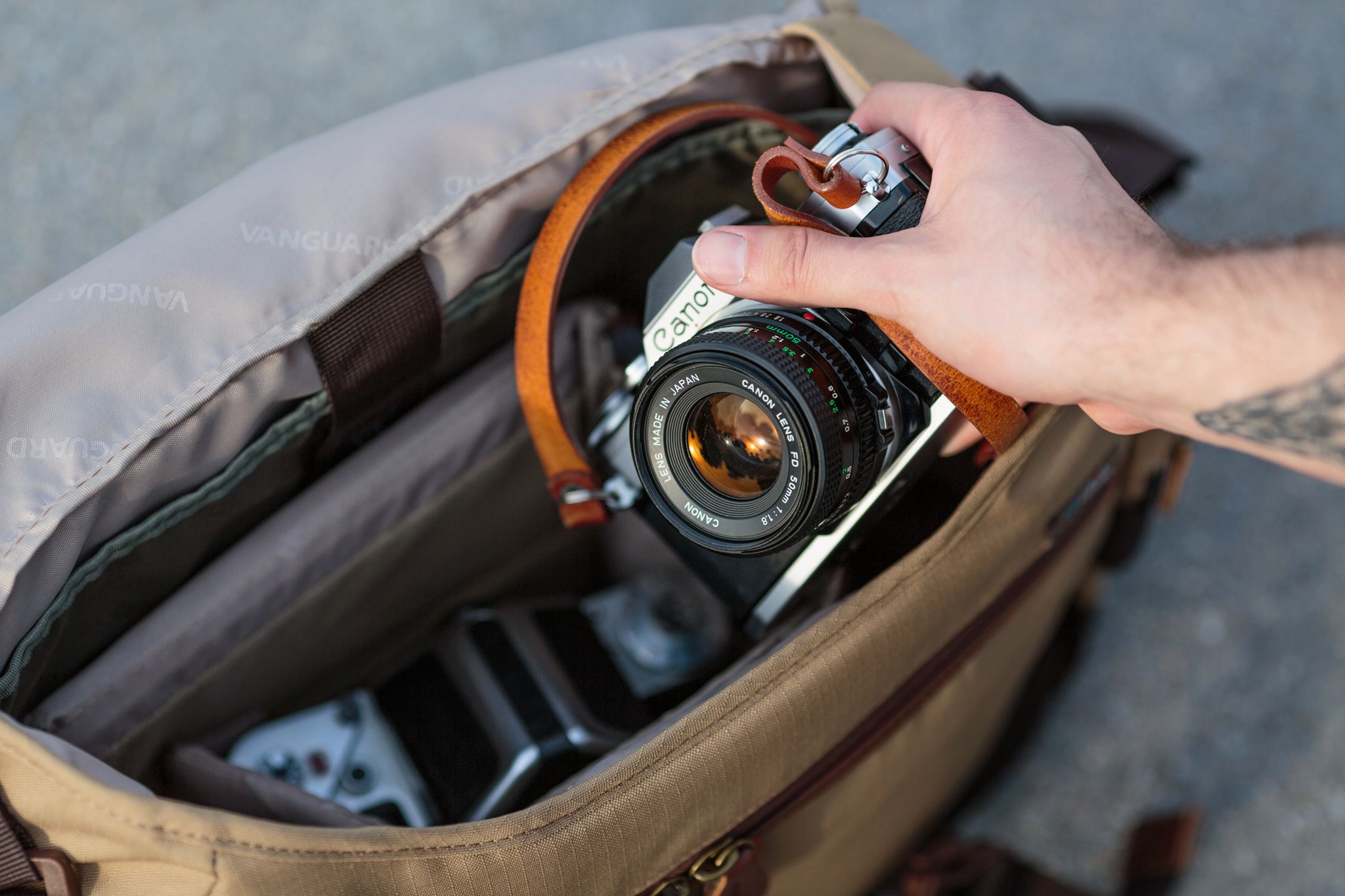 Vanguard Havana 33 – recenzja wygodnej torby fotograficznej w miejskim stylu 9