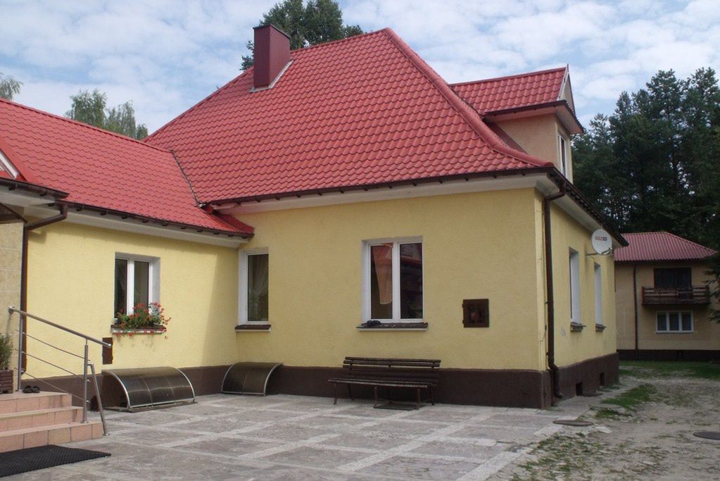 Namiastka prawdziwego domu – Starostwo wyremontowało budynek Domu Dziecka w Małachowie
