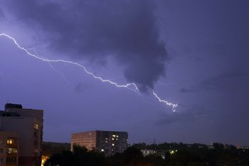 Potężna burza nad Warszawą i Mazowszem. Są nagrania