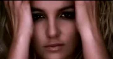Naga Britney Spears! (WIDEO)