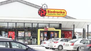 Nowy system na parkingach Biedronki. Oto na czym polega